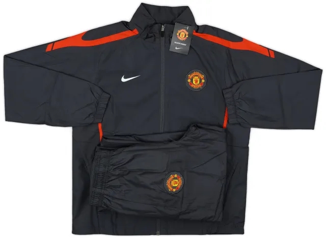 2010-11 Manchester United Nike Tracksuit (L.Boys)