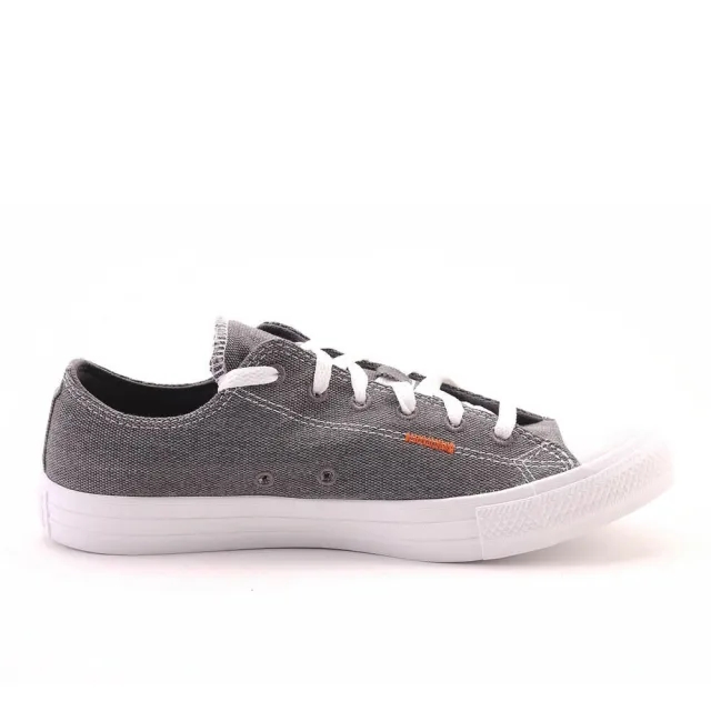Converse Chuck Taylor All Star Ox Trainers