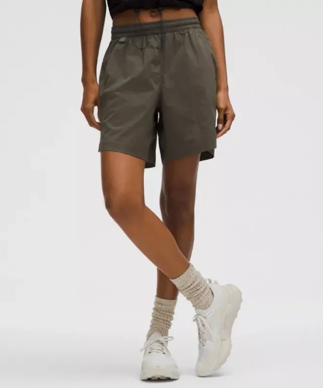 lululemon – Women's Glyde Relaxed Mid-Rise Hiking Short – 7" – Color Green – Size L