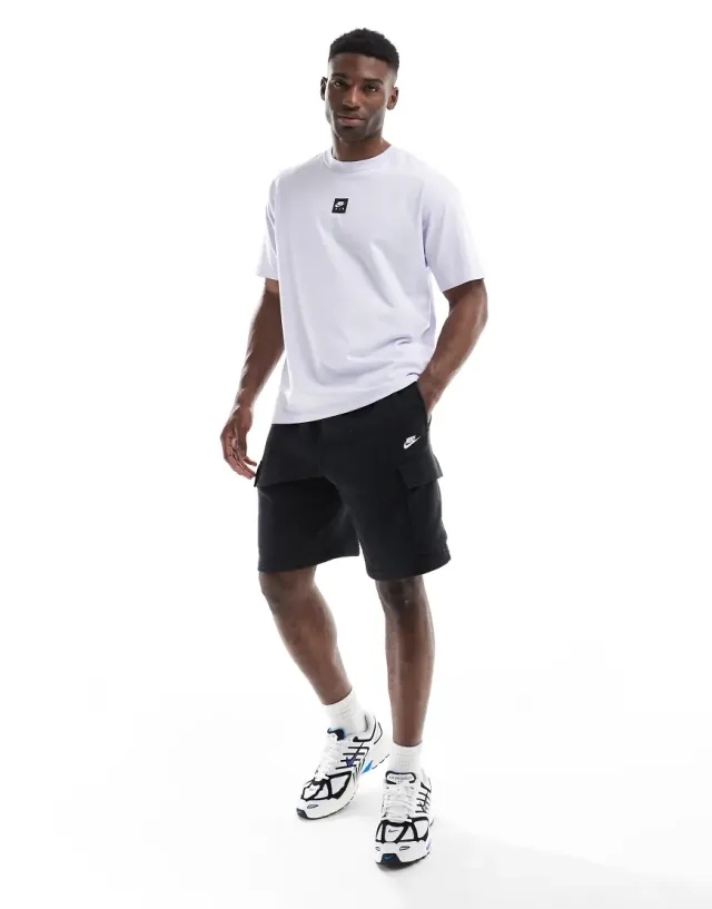Nike Club Cargo Shorts In Black