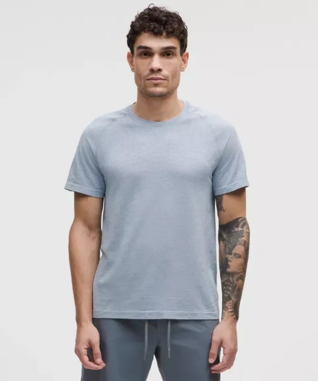 lululemon – Men's Metal Vent Tech Short-Sleeve Shirt – Color Blue – Size L