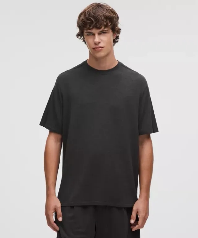 lululemon – Men's BeCalm Relaxed-Fit Short-Sleeve Shirt – Color Black/Grey – Size L