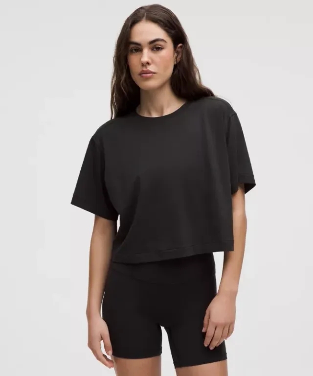 lululemon – Women's All Yours Organic Cropped T-Shirt – Color Black – Size L