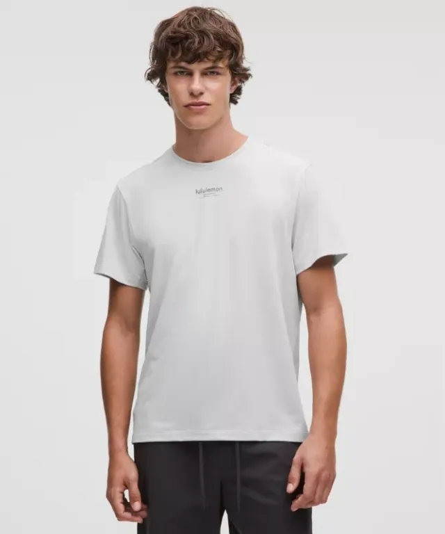 lululemon – Men's Lightweight Knit Workout Short-Sleeve Shirt – Color Grey – Size L