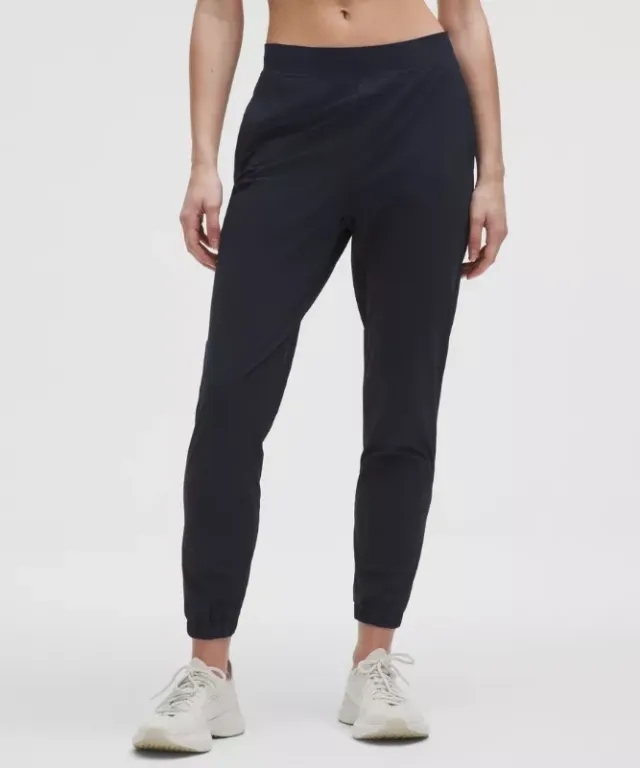 lululemon – Women's Adapted State High-Rise Joggers Short – Color Blue – Size 0
