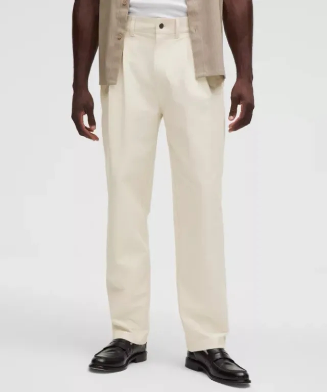 lululemon – Men's Utilitech Twill Relaxed Pleated Trousers – Color White – Size 29
