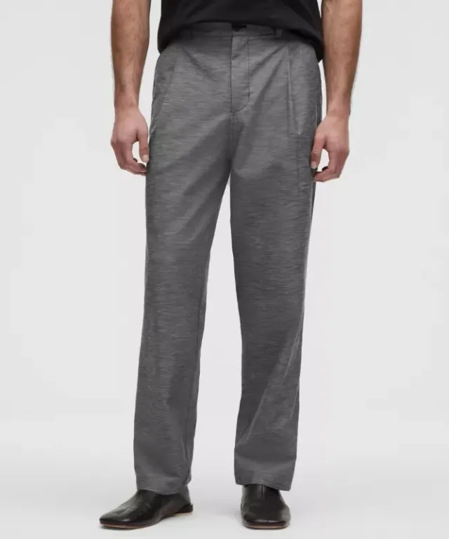 lululemon – Men's LuluLinen Pleated Trousers Regular – Color Black – Size 28