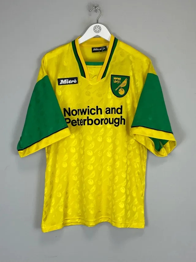 CULT KITS - 1996/97 NORWICH CITY HOME SHIRT (M) MITRE