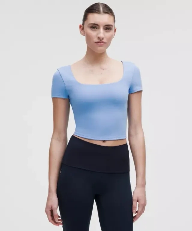 lululemon – Women's Wunder Under SmoothCover Square-Neck T-Shirt – Color Blue – Size 10