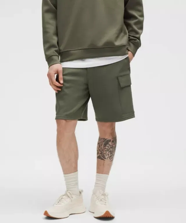 lululemon – Men's Smooth Spacer Cargo Shorts – 9" – Color Green – Size L