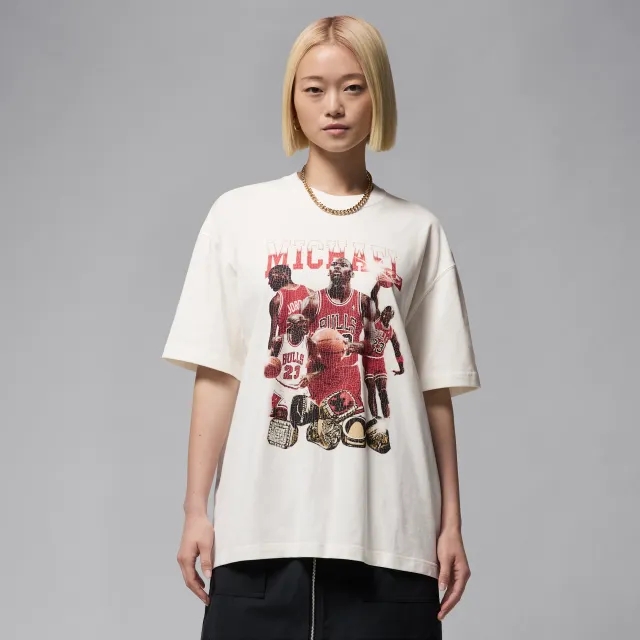 Nike Jordan Women's Oversized Short-Sleeve Graphic T-Shirt - White - Cotton