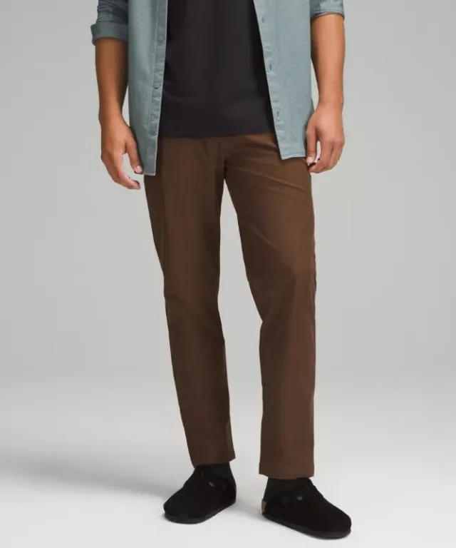 lululemon – Men's ABC Classic-Fit 5 Pocket Trousers 34L Utilitech – Color Brown – Size 28