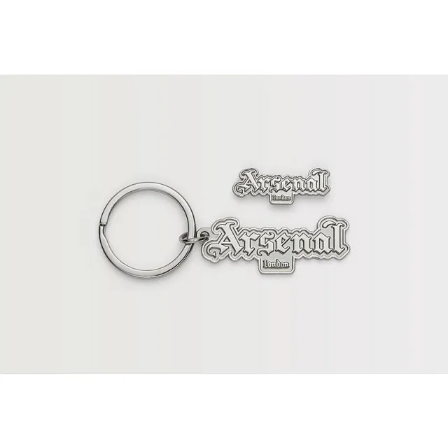 Arsenal Retro Text Keyring and Badge Set, Multicolor