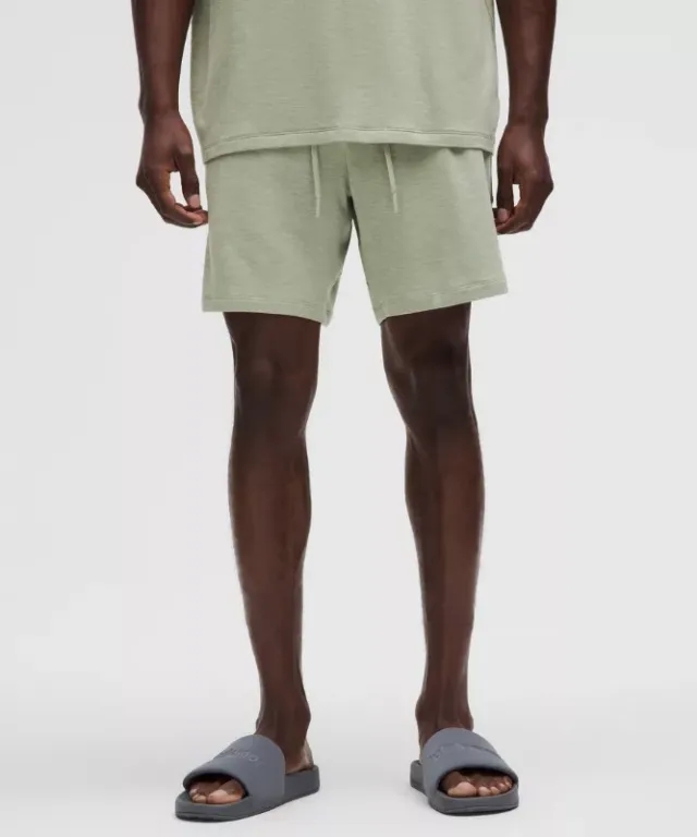 lululemon – Men's BeCalm Relaxed-Fit Shorts – 7" – Color Green – Size L