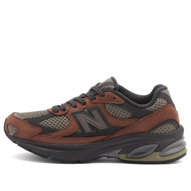 New Balance Men's 2010 in Brown/Grey Leather