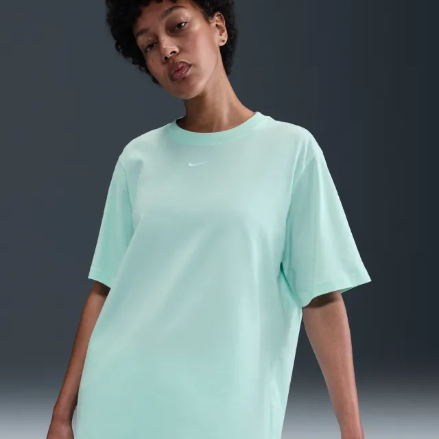 Nike Sportswear Essential Women's T-Shirt - Green - Organic Cotton Minimum