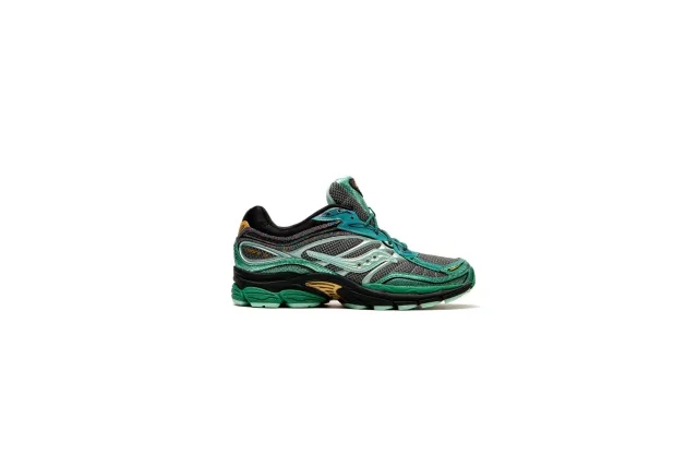Saucony - Progrid Omni 9 Glowaconstrictor in Green