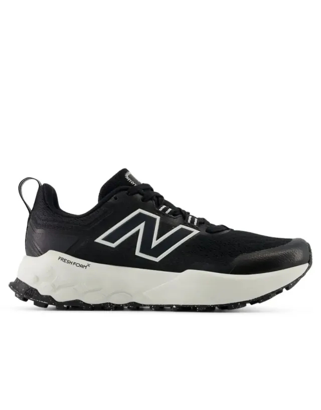 New Balance Women's Fresh Foam X Garoé V2 in Black/White Textile