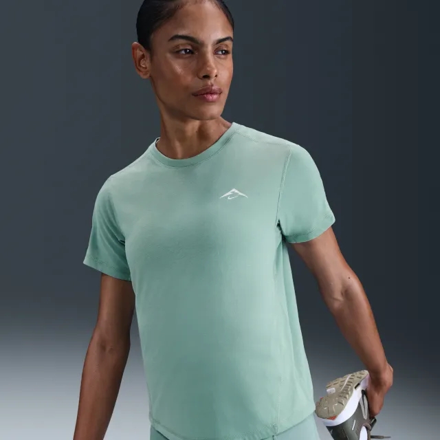 Nike Trail Women's Dri-FIT Short-Sleeve Running Top - Green - Recycled Polyester Minimum