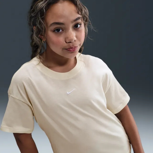 Nike Sportswear Essential Older Kids' (Girls') T-Shirt - Brown - Cotton