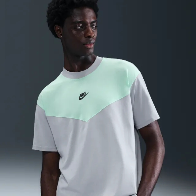 Nike Sportswear Men's T-Shirt - Grey - Cotton