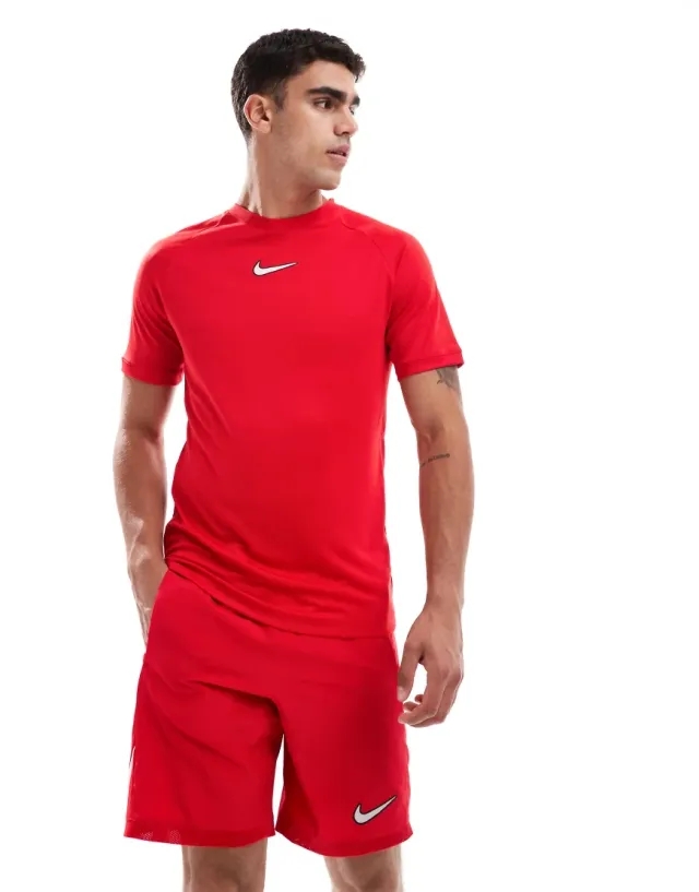 Nike Football Academy Short Sleeve Shirt In Red-Neutral