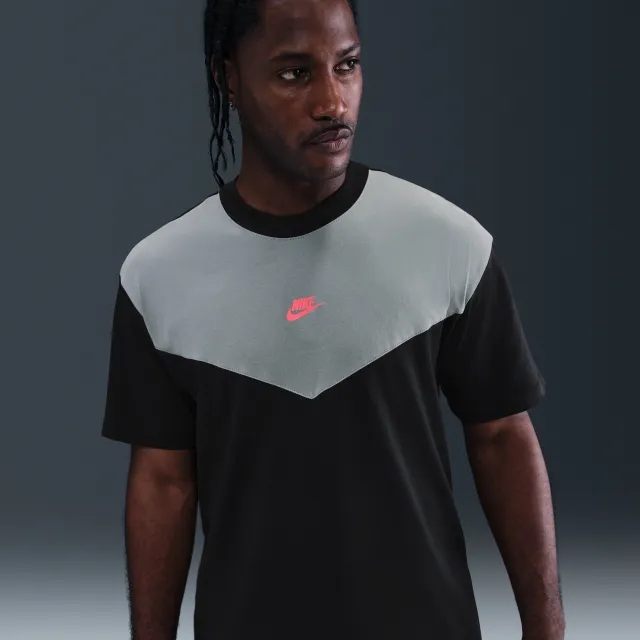 Nike Sportswear Men's T-Shirt - Black