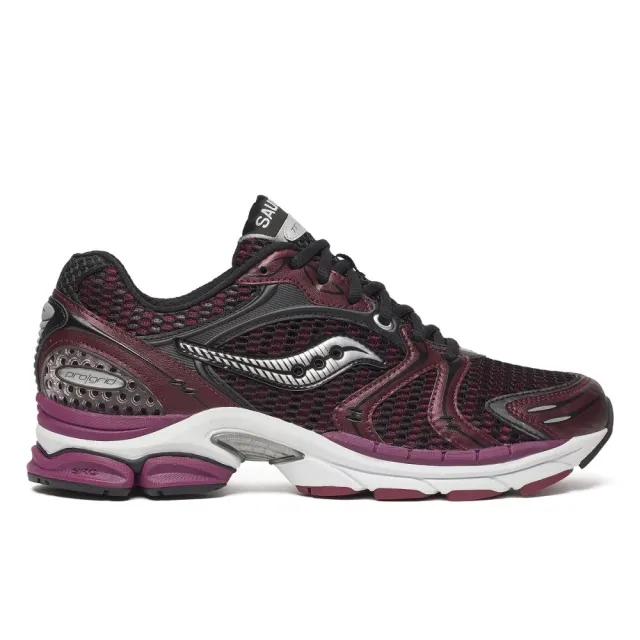 Saucony - ProGrid Triumph 4 in Red