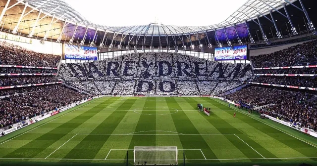 Tottenham Hotspur v Sunderland Halfway Line East Premium 2026-01-03