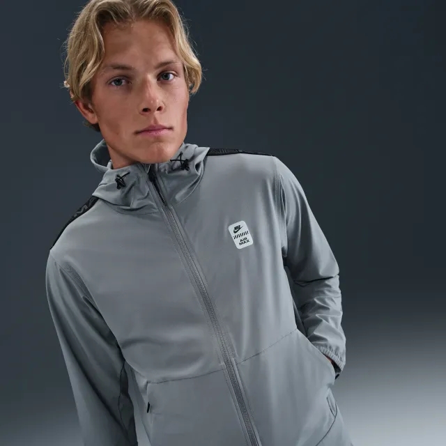Nike Air Max Men's Woven Jacket - Grey - Polyester/Elastane