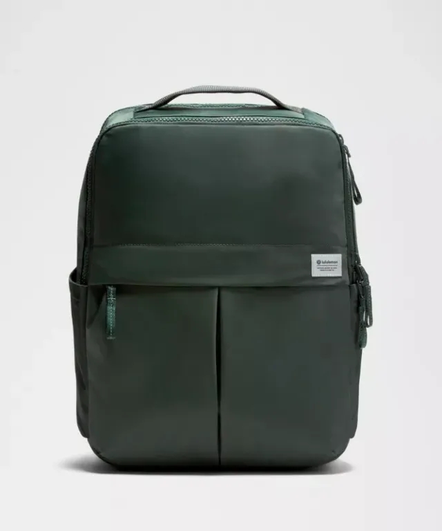 lululemon – Everyday Backpack 21L – Color Green