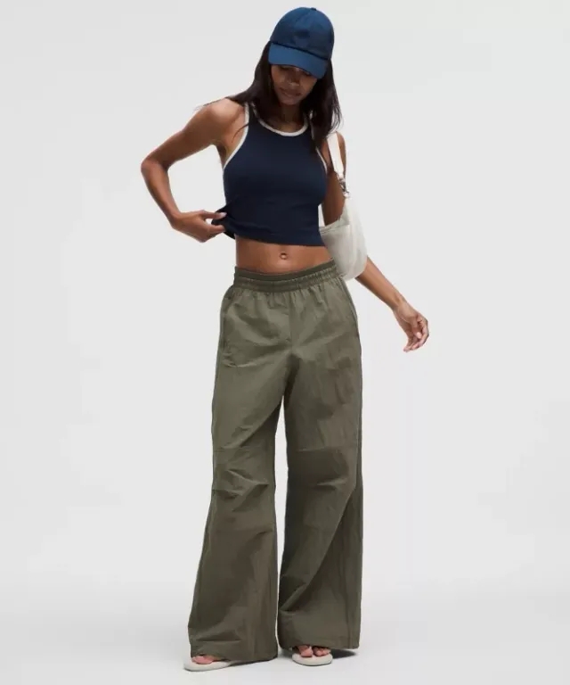 lululemon – Women's Crinkle Nylon Relaxed Parachute Pants – Color Green – Size L