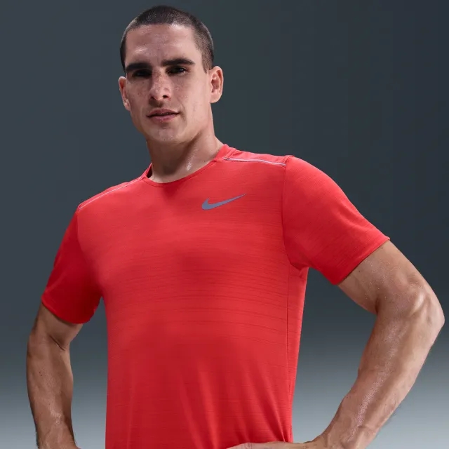 Nike Miler Men's Short-Sleeve Running Top - Red - Polyester