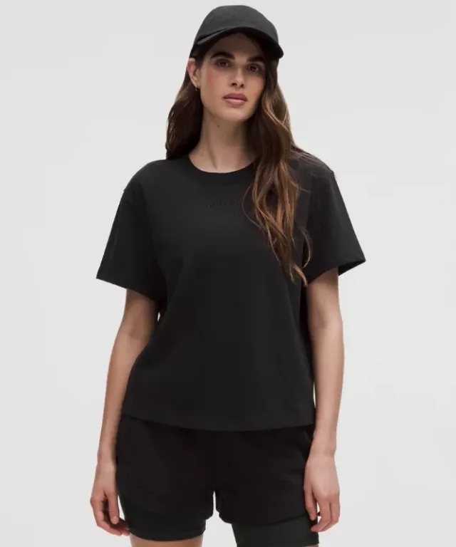 lululemon – Women's Relaxed-Fit Jersey T-Shirt Wordmark – Color Black – Size 0
