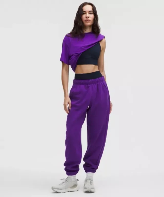 lululemon – Women's Scuba Mid-Rise Oversized Joggers Regular – Color Purple – Size L