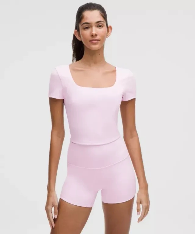 lululemon – Women's Wunder Under SmoothCover Square-Neck T-Shirt – Color Pink – Size 10