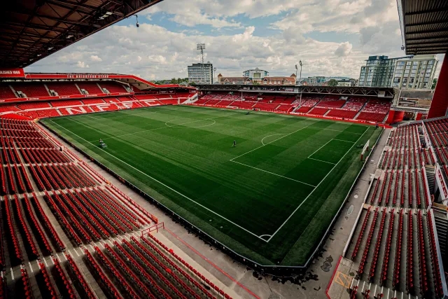 Nottingham Forest v Brentford Seat Unique Club 2025-08-17