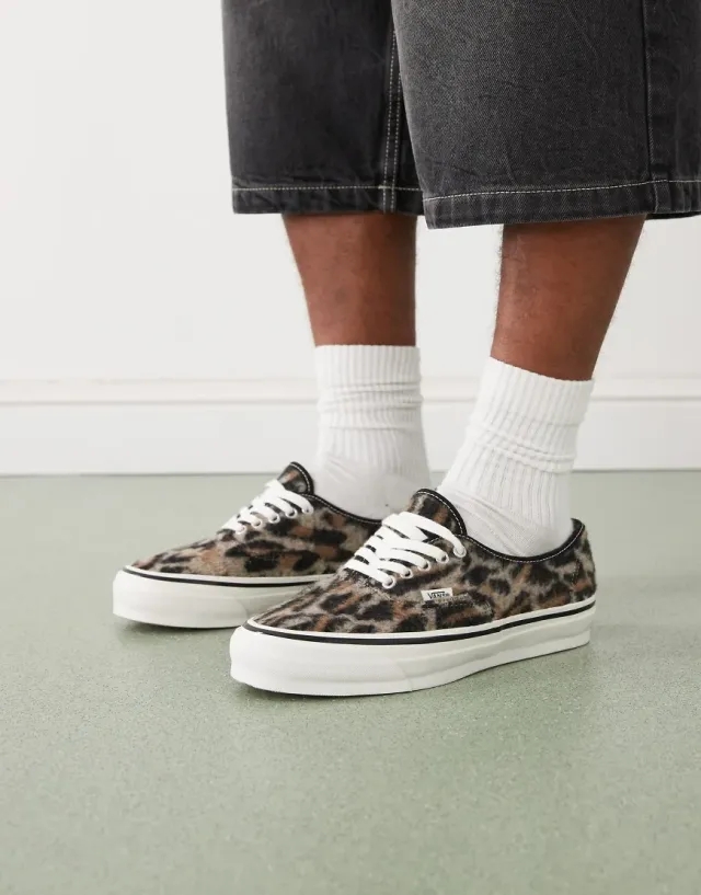 Vans Premium Authentic 44 Trainers In Black/Brown