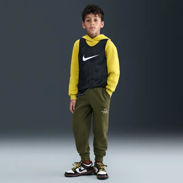 Nike Sportswear Older Kids' (Boys') Fleece Joggers - Green - Fleece
