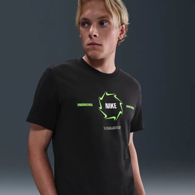 Nike Sportswear Men's T-Shirt - Black
