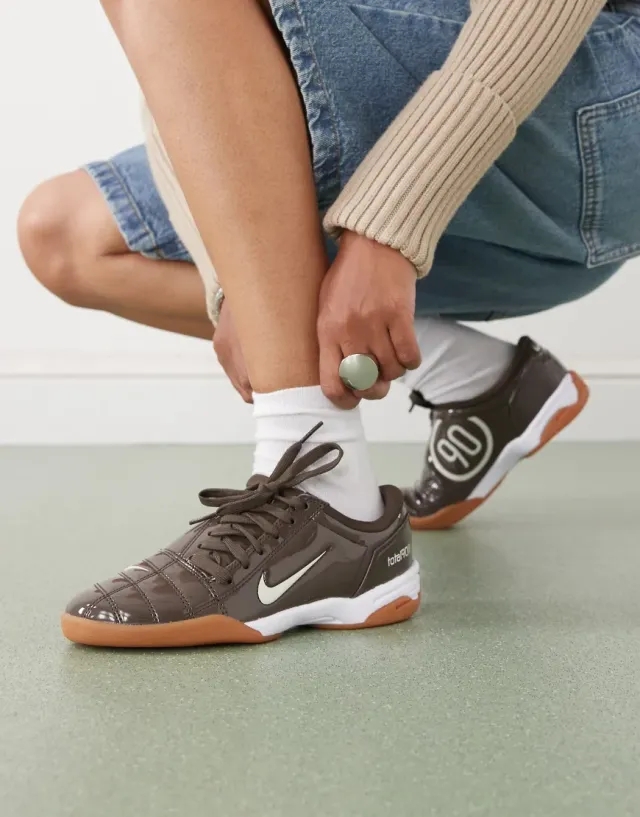 Nike T90 Trainers In Brown-Neutral