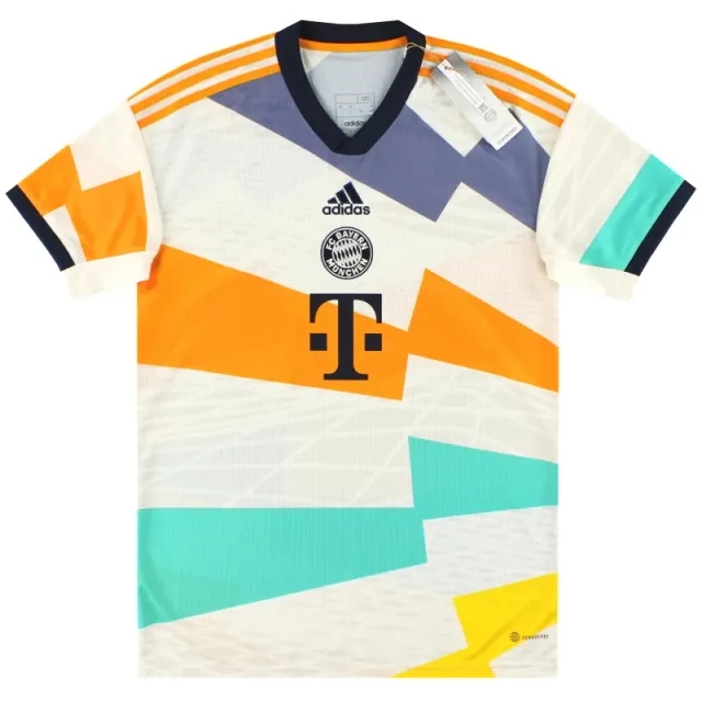 2022-23 Bayern Munich adidas Fourth Shirt *w/tags* M - Bayern Munich / w/tags 