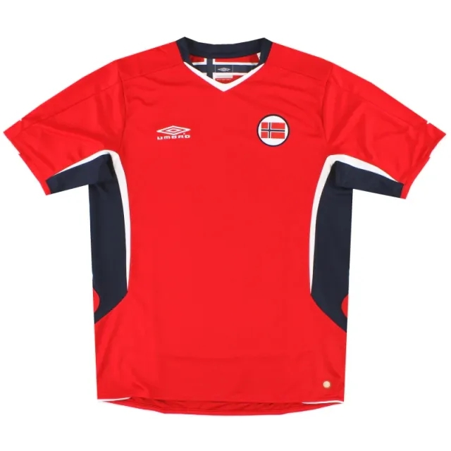 2006-08 Norway Umbro Training Shirt *As New* L - Norway / As New 