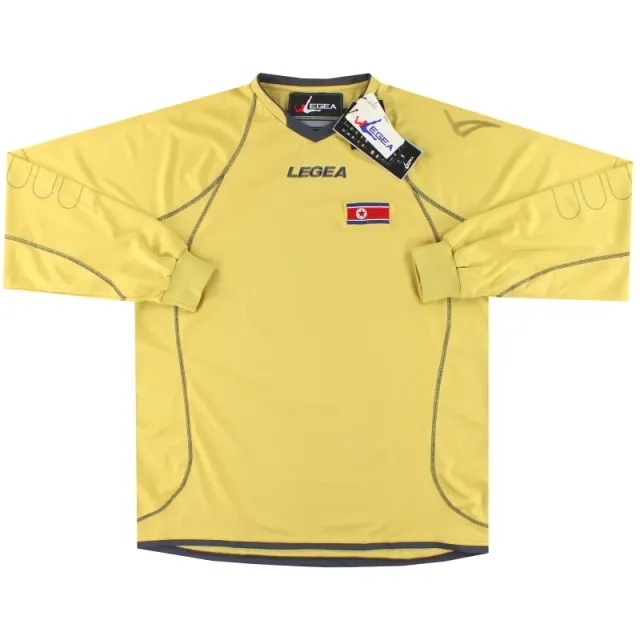 2010-12 North Korea World Cup Goalkeeper Shirt and Shorts *BNIB* XXL - Asian / BNIB 