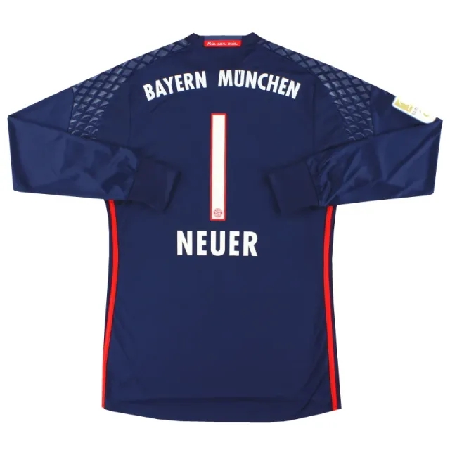 2016-17 Bayern Munich adidas Goalkeeper Shirt Neuer #1 M - Bayern Munich / Excellent 