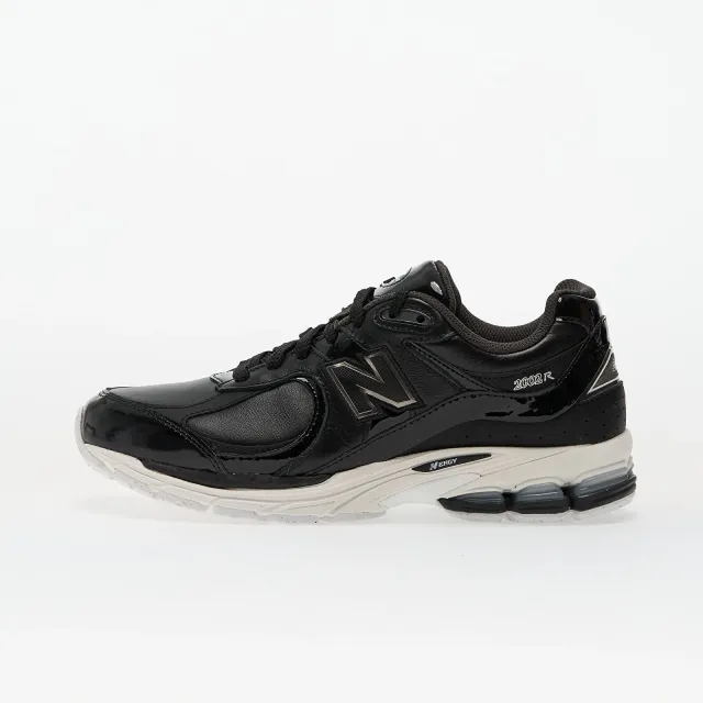 New Balance 2002R