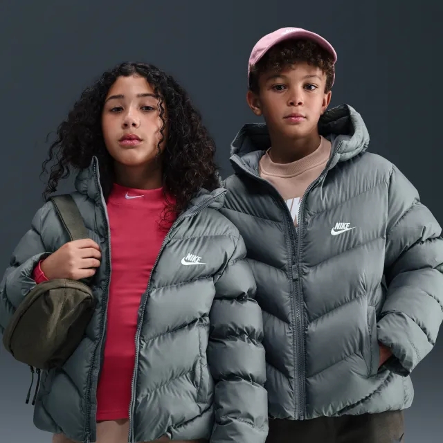 Nike Sportswear All Day Play Older Kids' Therma-FIT Loose-Fit Puffer Jacket - Grey - Polyester