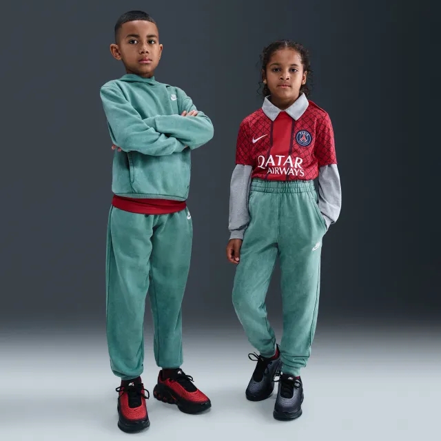 Nike Sportswear Club Fleece Older Kids' French Terry Joggers - Green - Fleece > Club Fleece