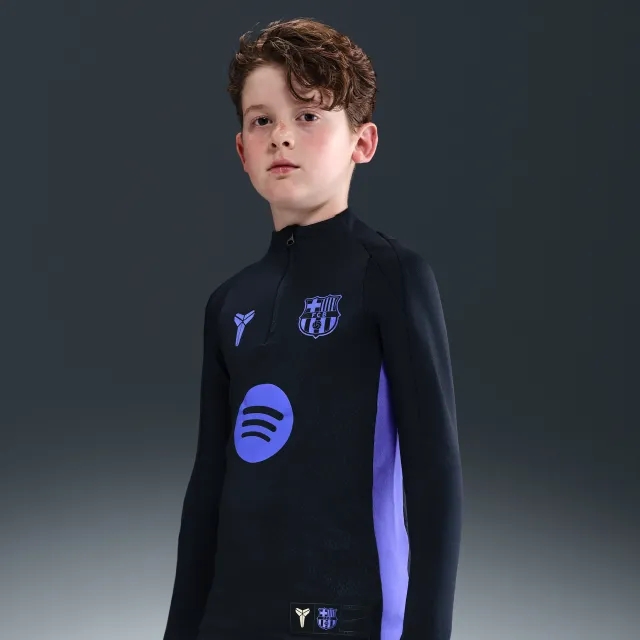 F.C. Barcelona Strike Away Older Kids' Kobe Dri-FIT Football Pre-Match Drill Top - Black - Polyester/Elastane