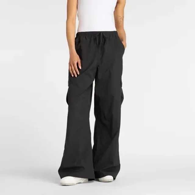 New Balance Women's Woven Cargo Pant in Black Polywoven
